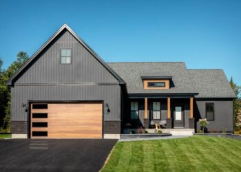 15+ Black House Siding Ideas to Add a Touch of Elegance - Onelmon
