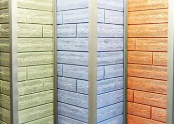 8 Signs You Need To Call Commercial Siding Contractors