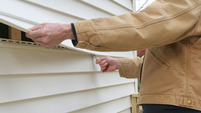 Installation Vinyl Cedar Shakes Siding